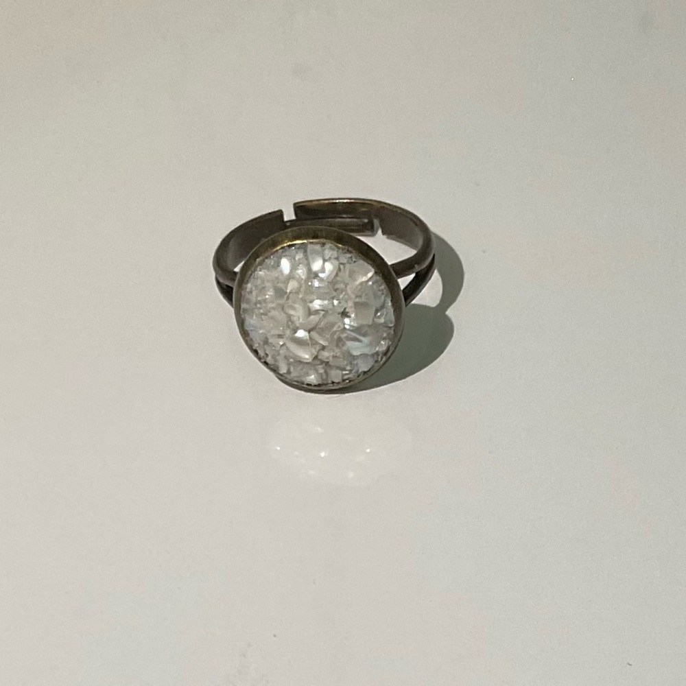 Crushed Pearl Brass Ring